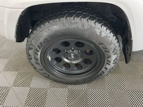 Used 2018 Toyota 4Runner SR5 Premium image 30