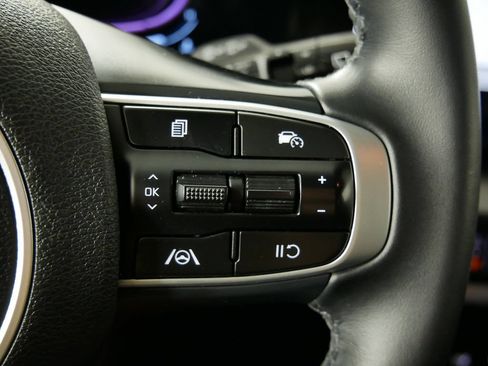 Used 2025 Kia Sportage EX AWD/4WD image 29