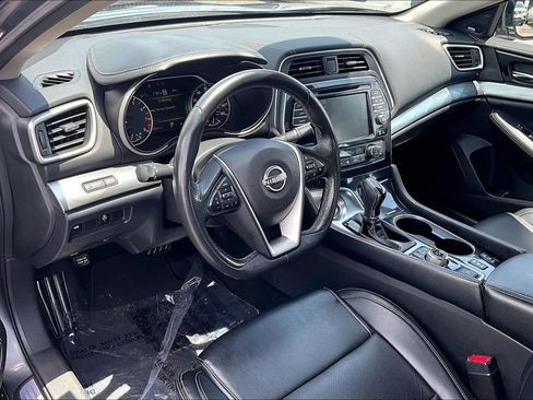 Used 2023 Nissan Maxima SL FWD image 18