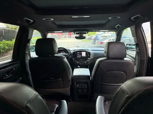 Used 2022 Chevrolet Traverse High Country image 19