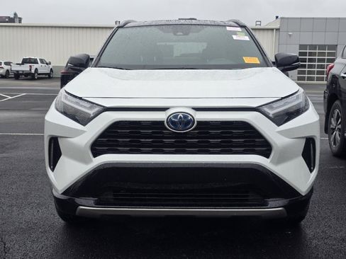 Used 2024 Toyota RAV4 XSE AWD/4WD image 2