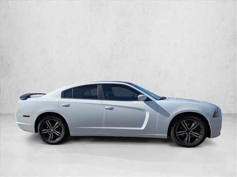 Used 2013 Dodge Charger SXT AWD/4WD image 4