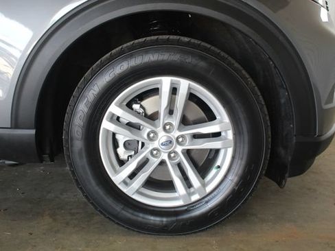 Used 2023 Ford Explorer XLT RWD image 25