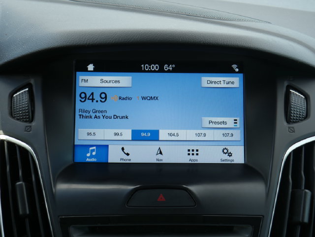 Used 2017 Ford Focus Titanium w/ Titanium Technology Package FWD image 3