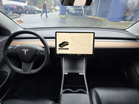 Used 2018 Tesla Model 3 Long Range image 18