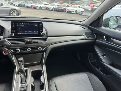 Used 2021 Honda Accord LX image 17