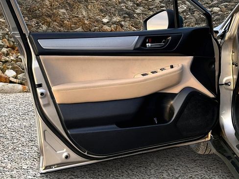 Used 2018 Subaru Outback 2.5i Premium image 19