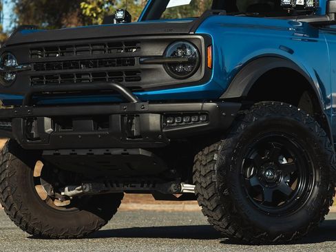Used 2022 Ford Bronco 4-Door image 2