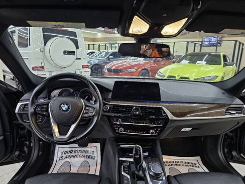 Used 2018 BMW 530e image 29