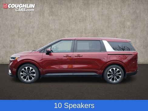 Used 2024 Kia Carnival EX image 5