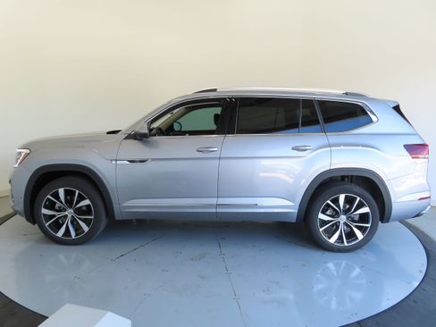 New 2026 Volkswagen Atlas SEL Premium R-Line AWD/4WD image 8
