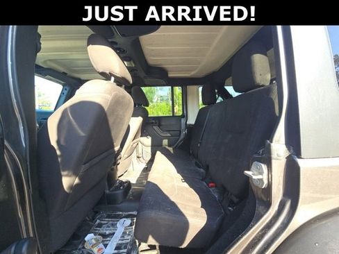 Used 2017 Jeep Wrangler Unlimited Sport w/ Connectivity Group AWD/4WD image 8