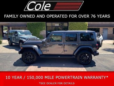 Used 2025 Jeep Wrangler Unlimited Sahara AWD/4WD image 1