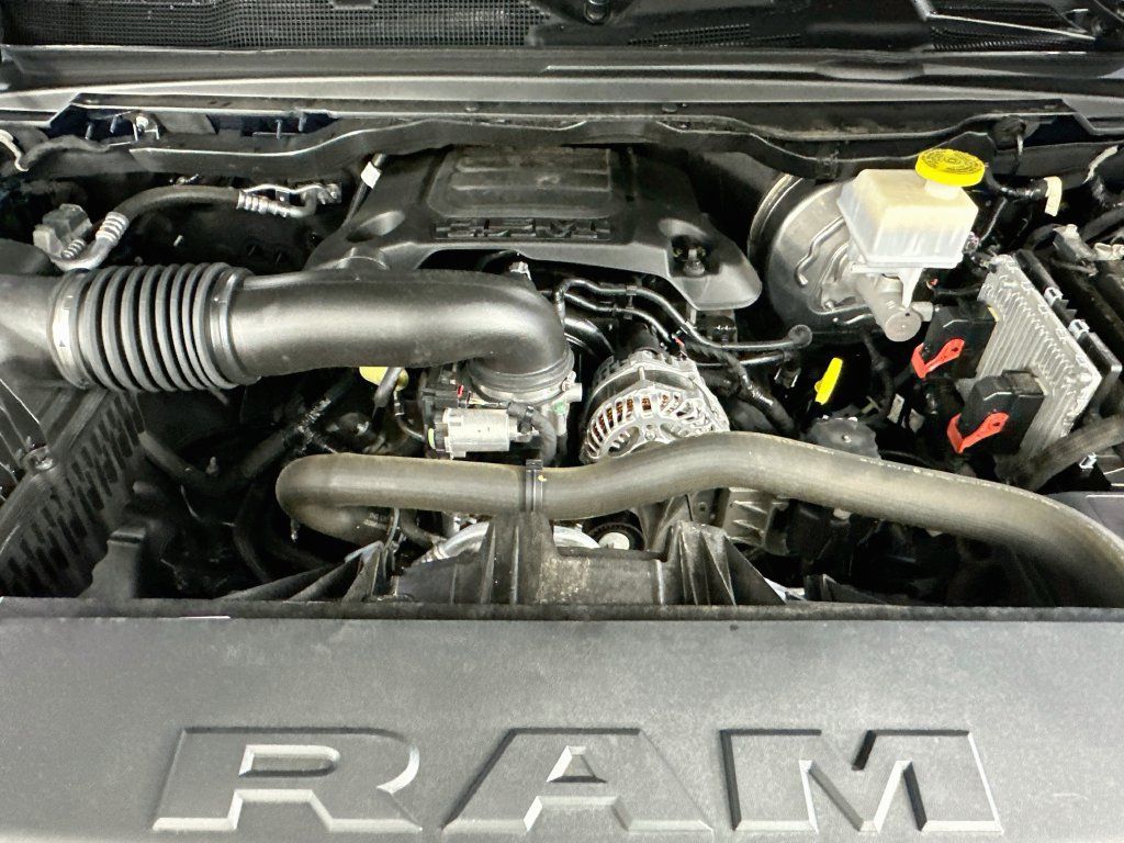 Used 2020 RAM 1500 Laramie AWD/4WD image 25