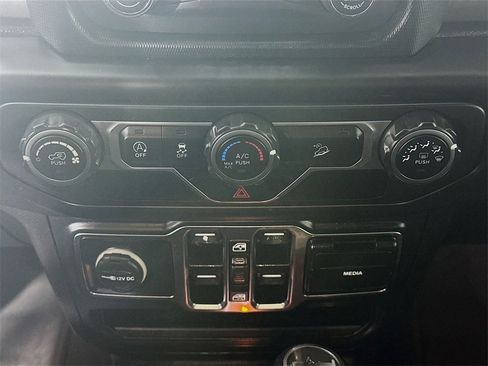 Used 2019 Jeep Wrangler Unlimited Sport S image 18