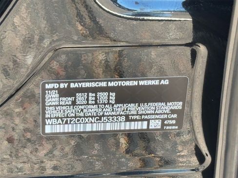 Used 2022 BMW 740i w/ Premium Package image 29