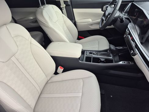 New 2026 Kia Sorento S AWD/4WD image 16