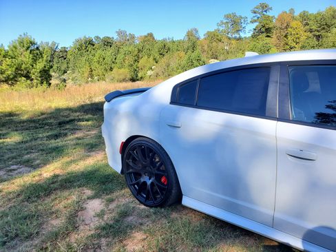 Used 2018 Dodge Charger R/T Scat Pack image 12