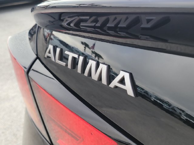 Used 2025 Nissan Altima 2.5 S FWD image 9