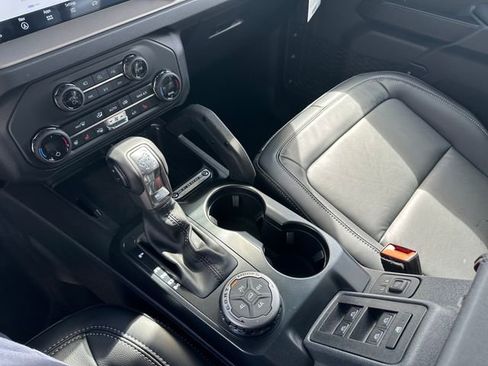 New 2026 Ford Bronco Outer Banks AWD/4WD image 18