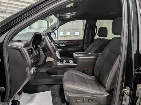 Used 2022 GMC Yukon XL SLE w/ Gmc Pro Safety Plus Package image 16