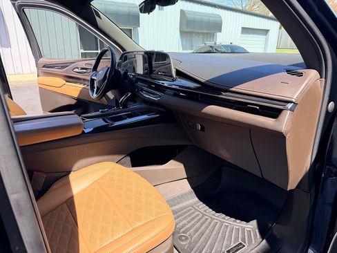 Used 2021 Cadillac Escalade Premium Luxury w/ Driver Assist Tech Package AWD/4WD image 13