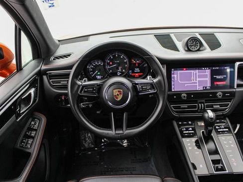 Used 2023 Porsche Macan AWD/4WD image 23