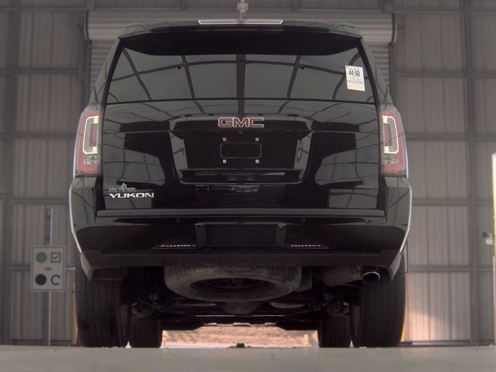 Used 2018 GMC Yukon SLT w/ Premium Edition AWD/4WD image 6