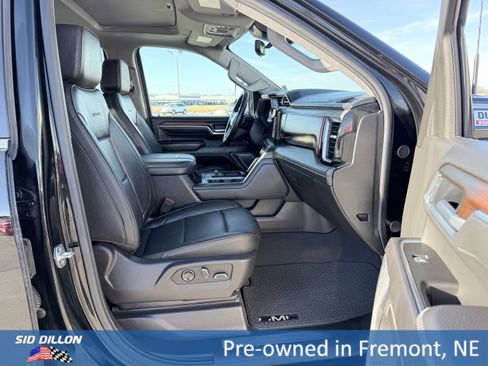 Used 2025 GMC Sierra 3500 Denali w/ Denali Reserve Package image 19