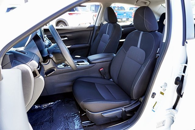 Used 2025 Nissan Sentra SV FWD image 22