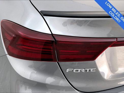 Used 2022 Kia Forte GT-Line image 41