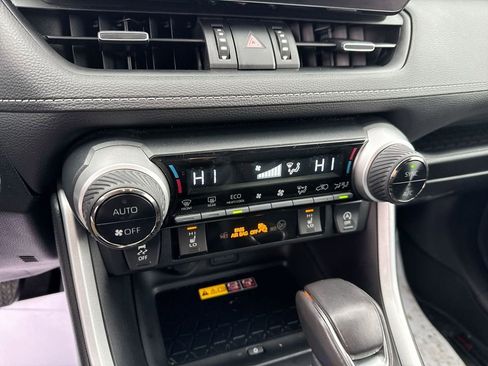 Used 2023 Toyota RAV4 XLE Premium image 25