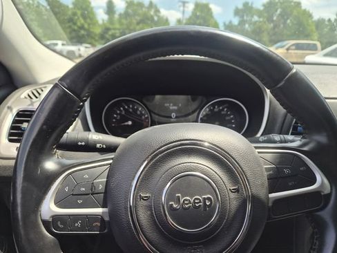 Used 2021 Jeep Compass Latitude AWD/4WD image 14