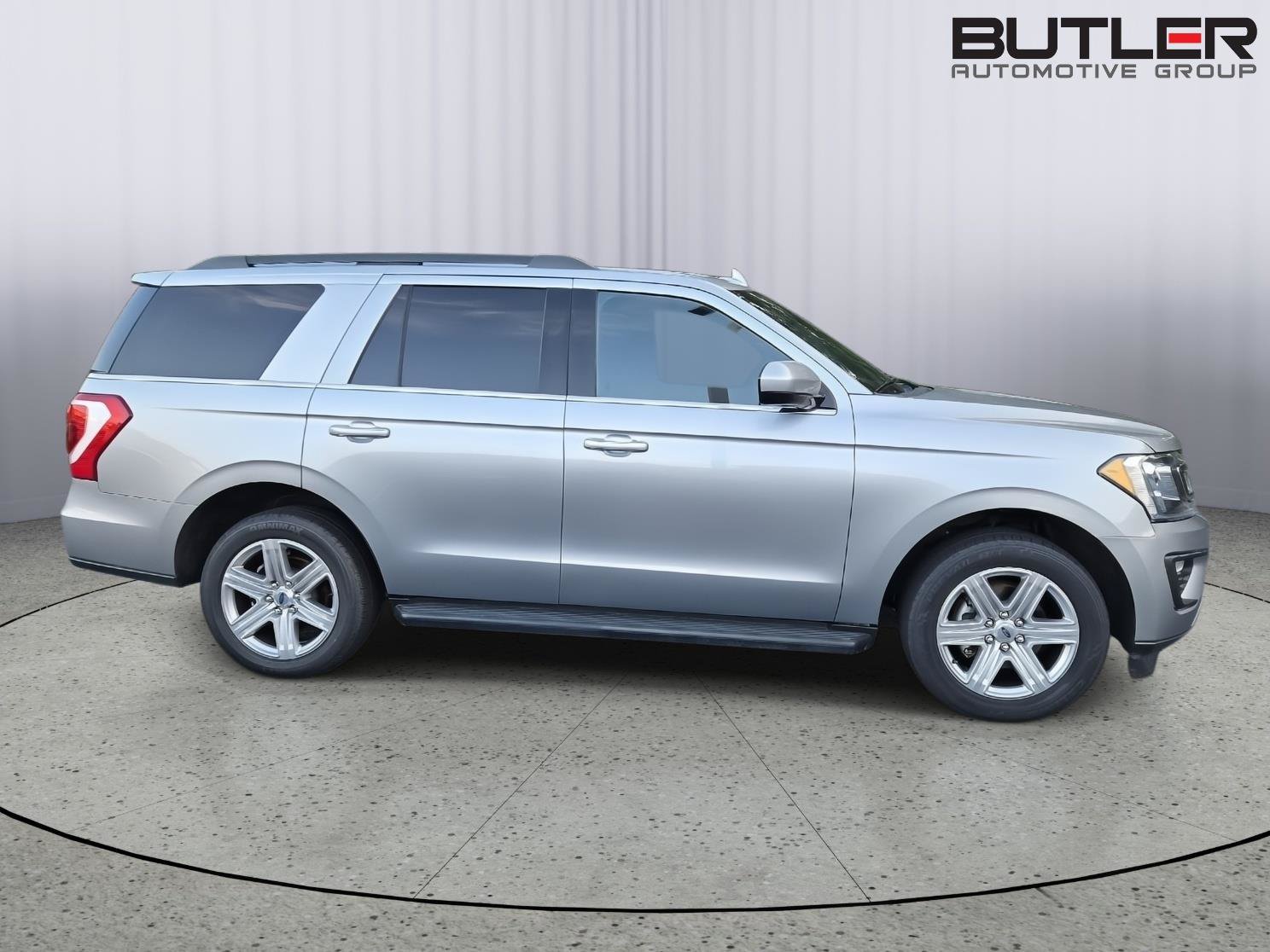 Used 2020 Ford Expedition XLT RWD image 3