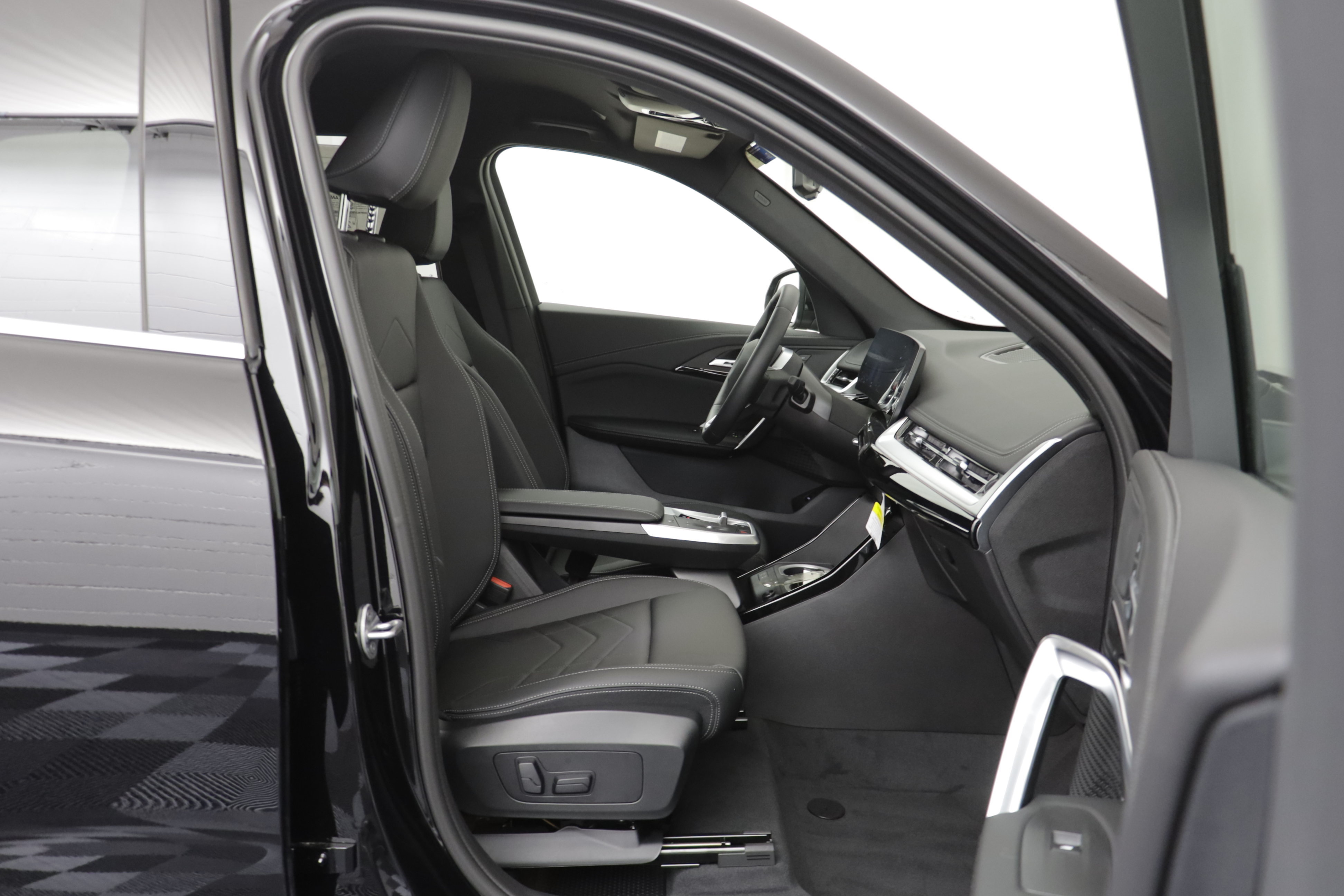 New 2026 BMW X1 xDrive28i AWD/4WD image 19