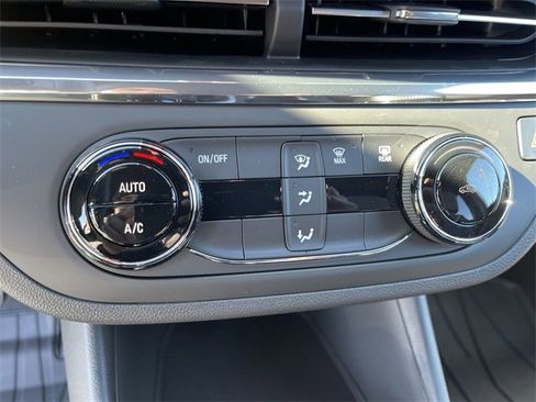 New 2026 Buick Envista Preferred image 18