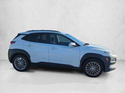 Used 2021 Hyundai Kona SEL w/ Cargo Package FWD image 4