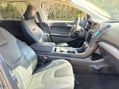 Certified 2021 Ford Edge Titanium image 28