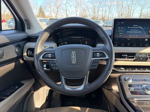 Used 2023 Lincoln Nautilus Reserve w/ Equipment Group 201A image 13