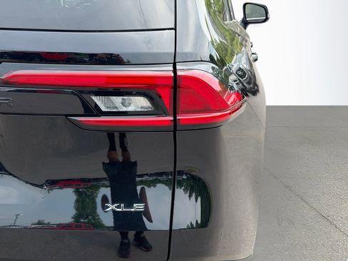 Used 2024 Toyota Grand Highlander FWD image 11