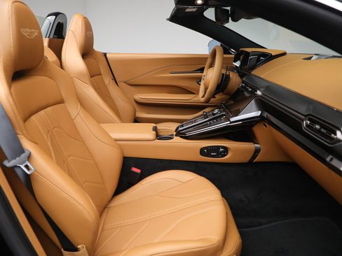 New 2026 Aston Martin V8 Vantage Roadster image 35