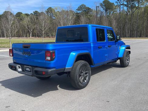 New 2026 Jeep Gladiator Sport image 7