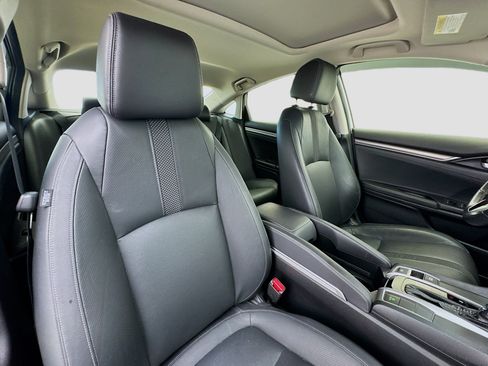 Used 2019 Honda Civic Touring image 20