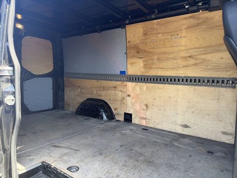 Used 2020 Mercedes-Benz Sprinter 2500 image 13