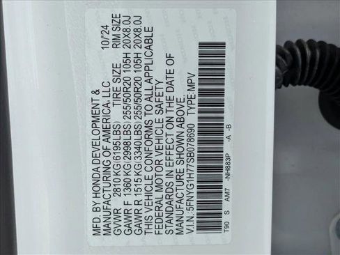 Used 2025 Honda Pilot Touring image 23