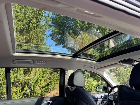 Used 2022 BMW X7 xDrive40i w/ Premium Package image 11