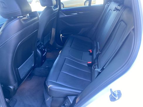Used 2022 BMW X4 xDrive30i w/ Convenience Package image 9