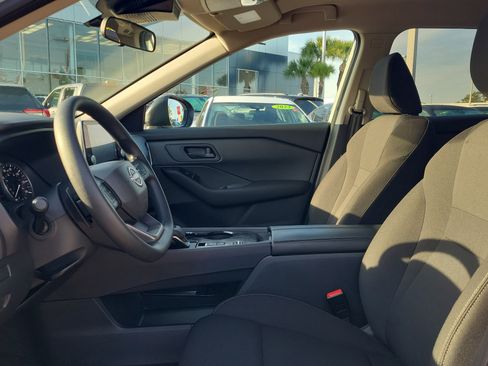 Certified 2025 Nissan Rogue S image 19