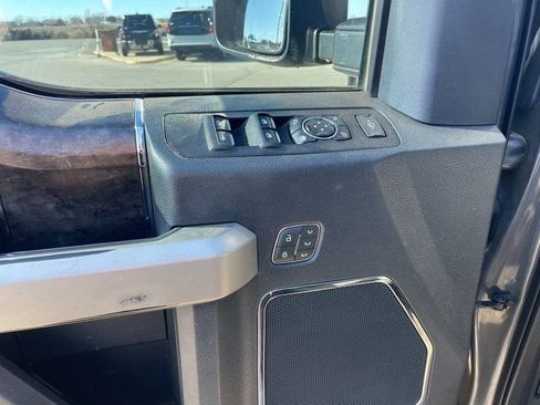 Used 2022 Ford F250 Lariat w/ Lariat Value Package image 10