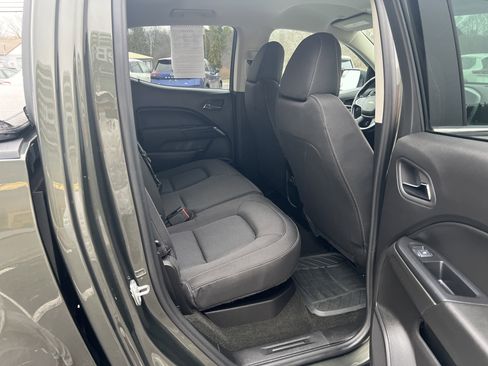 Used 2018 Chevrolet Colorado LT w/ LT Convenience Package image 12